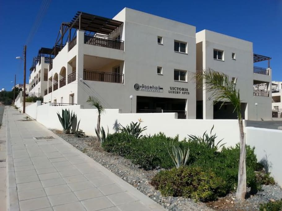 Main entrance to Victoria Luxury Apartments