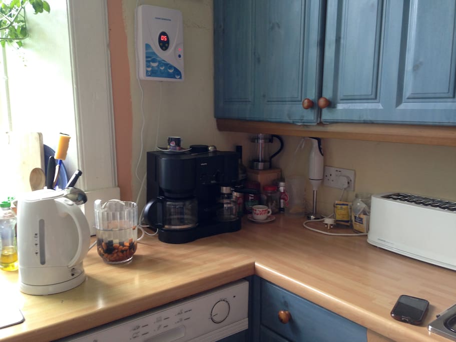 Comfortable big shared kitchen with coffee and teas, and some basic breakfast available.