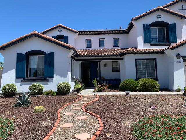 Stylish San Diego Oasis Home w/ Pool & Jacuzzi gallery image 3