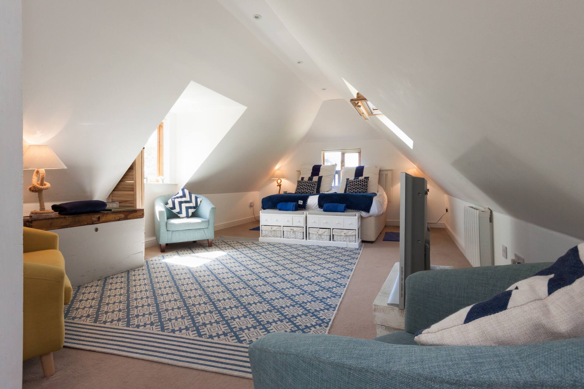 The Upper Deck Stunning converted open plan barn.
