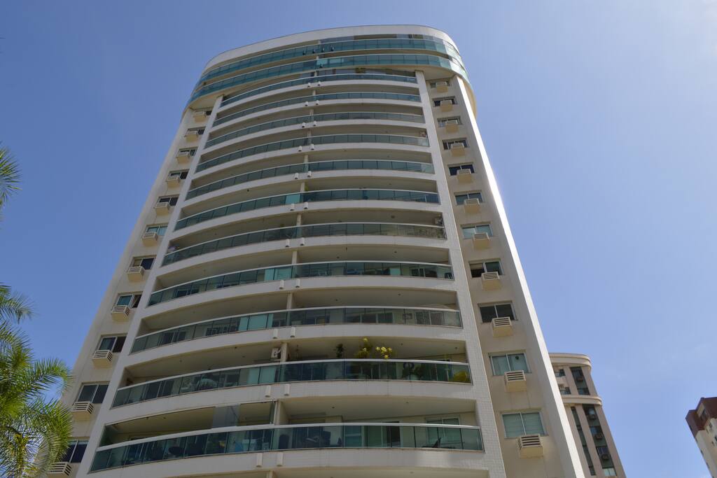 Fachada do prédio / Building Front view