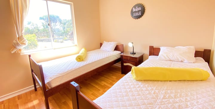 Dhomë në katin e dytë