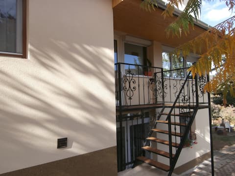 Donatus guesthouse, quiet, panoramic cul-de-sac