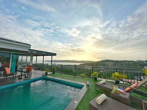 Goa Penthouse | Pvt Pool + Sea View + Sunset Magic
