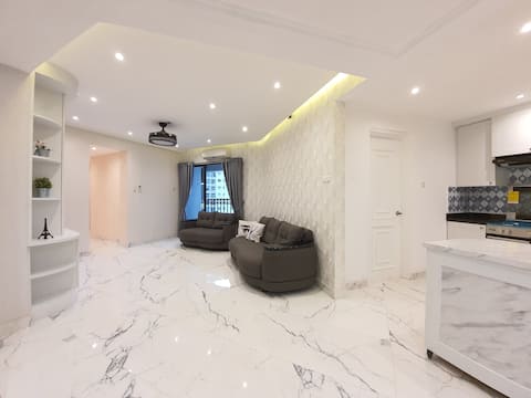 [2005] Taman Kemayoran Condominium - Spacious 4BR