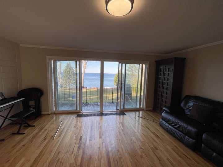 Lake Front House On Lake Champlain - Plattsburgh, NY