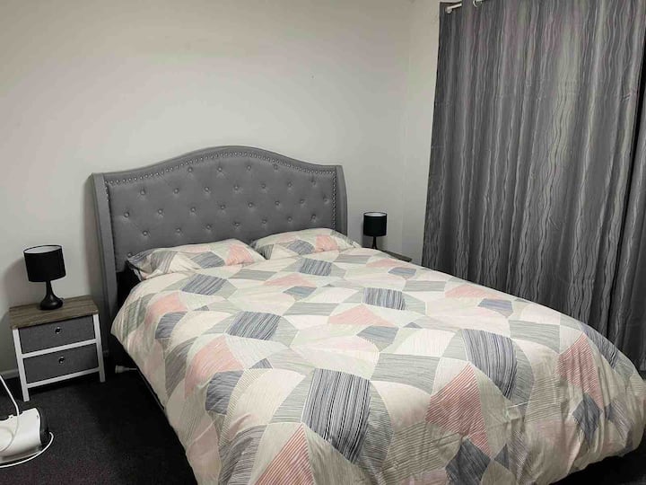 Cheerful 3 Bedroom House For Rent  February 2023 - Lower Hutt