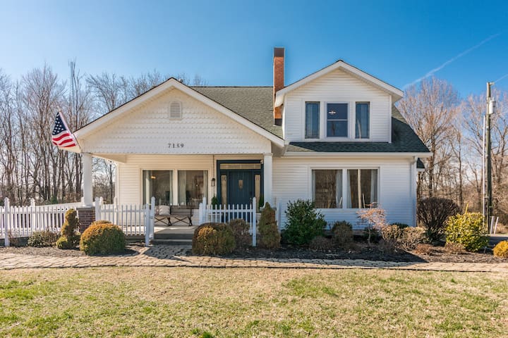 ★Modern Farmhouse w/ Small Town Charm★15min D’town