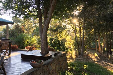 FOREST & RIVER OASIS ONLY 15 MIN WALK TO TOWN