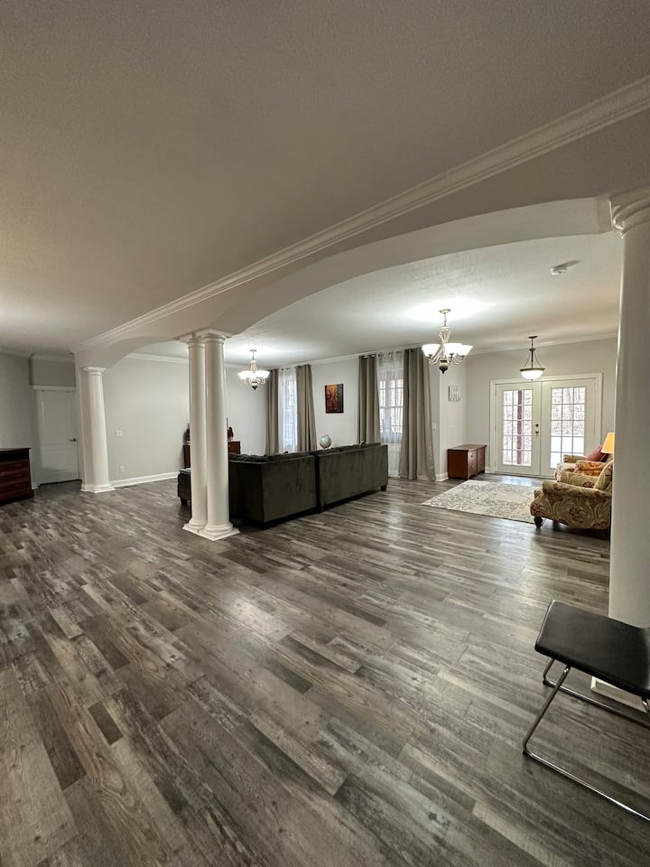 Renovated Walkout Basement. - Harrisonburg, VA