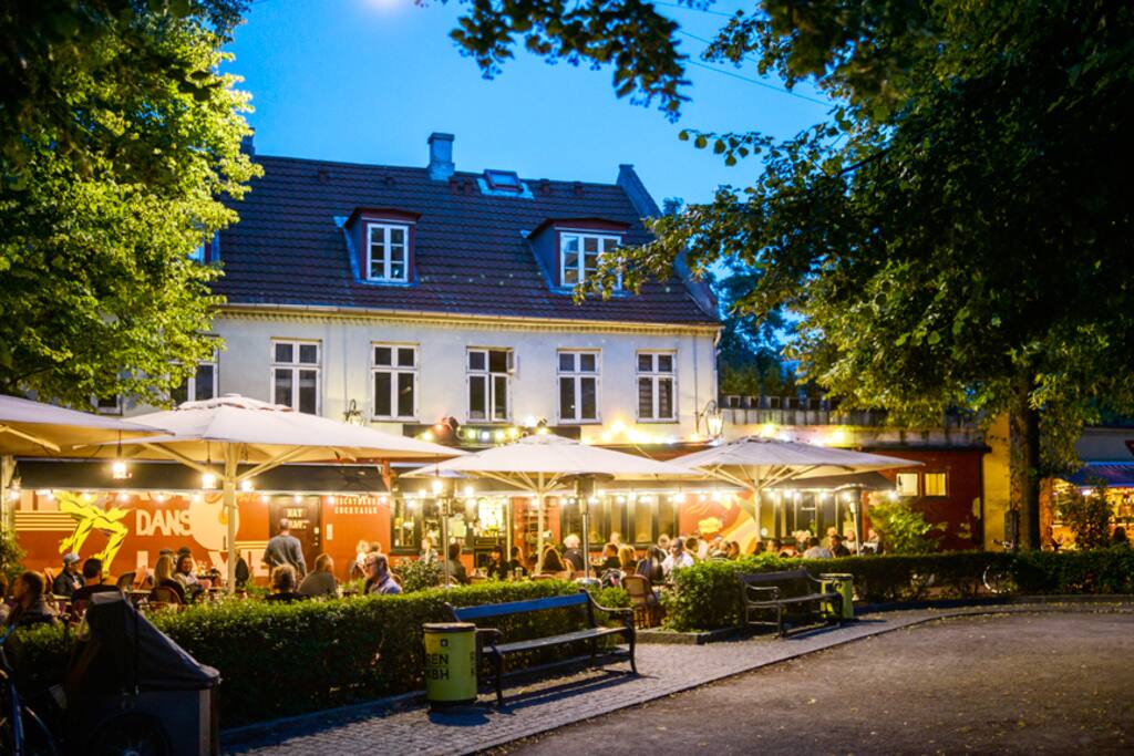 A Café 50 meter from the apartment