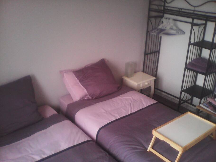 Chambre deux lits simples