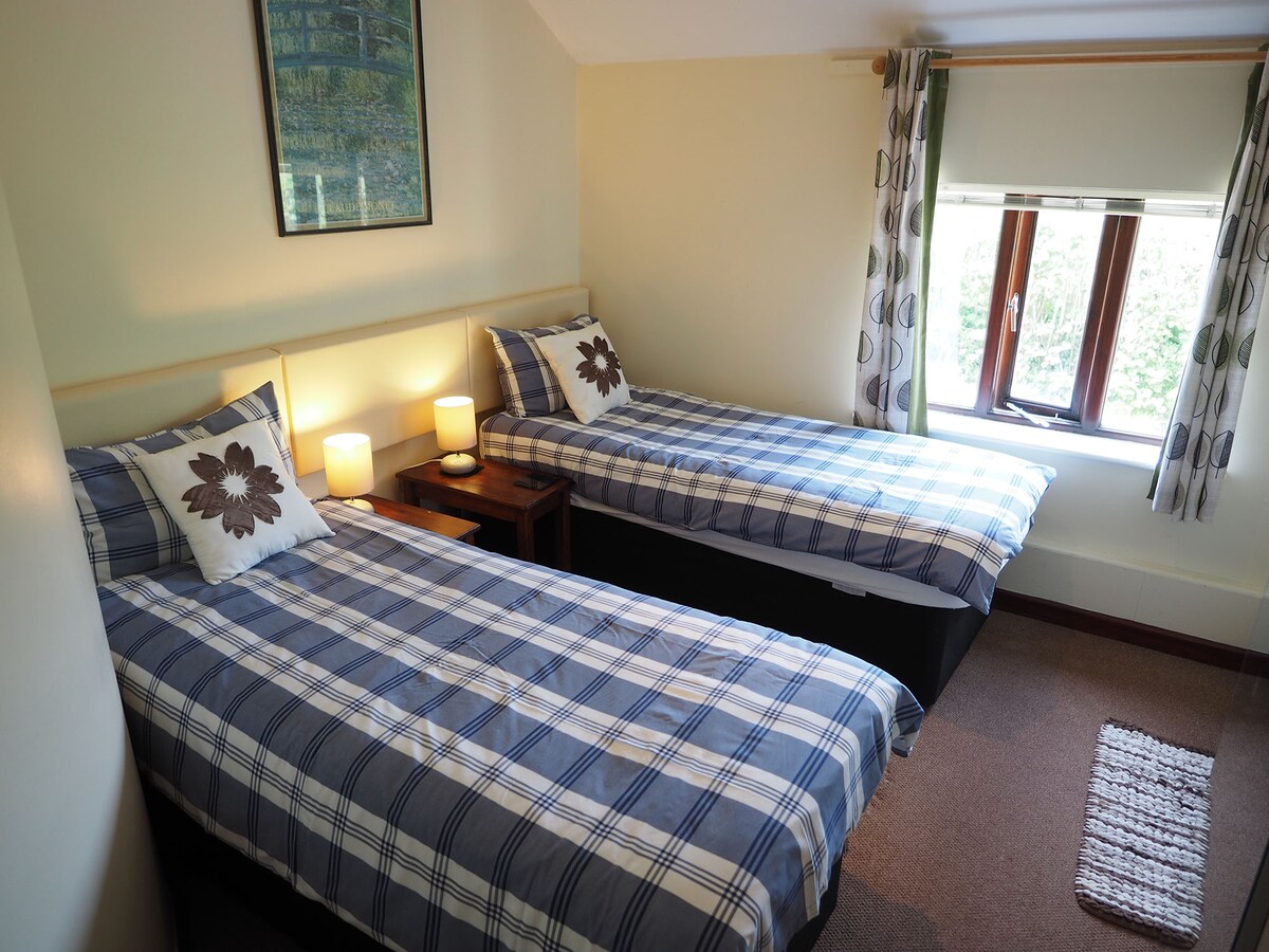 غرفة النوم 2