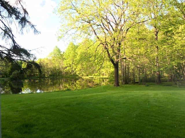 Private Guest Home (Close to Gettysburg)