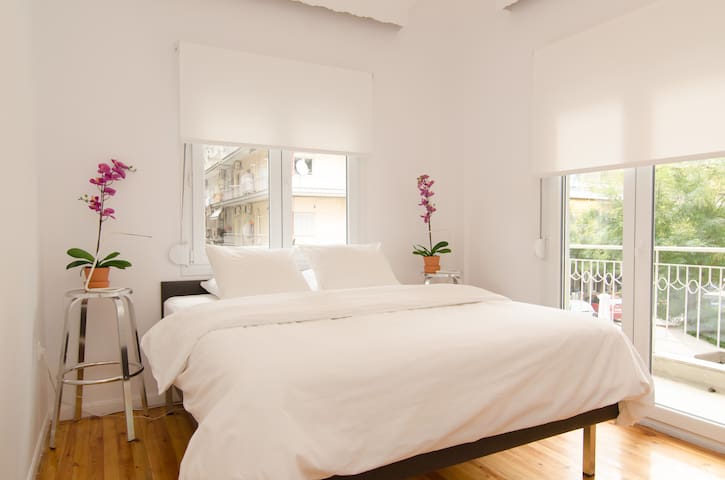 Downtown Central Cozy3BD – #8Design Flat