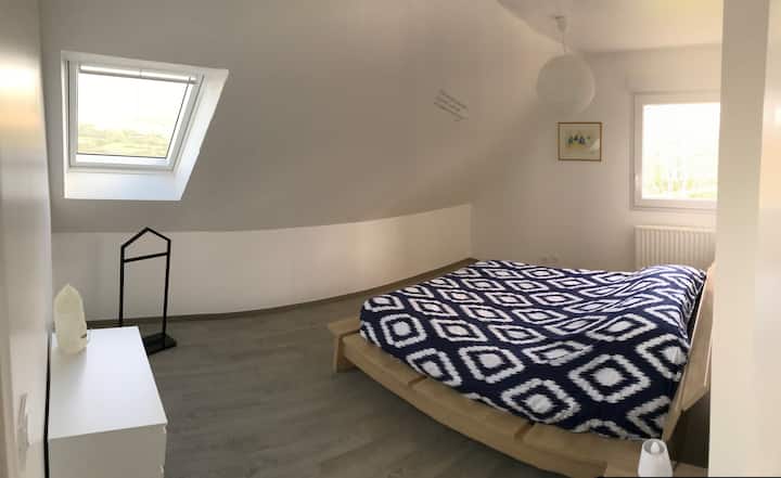 Chambre N°3 Lit Queen-size (160 cm x 200 cm)