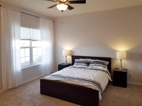 Master Bedroom w/ Ensuite