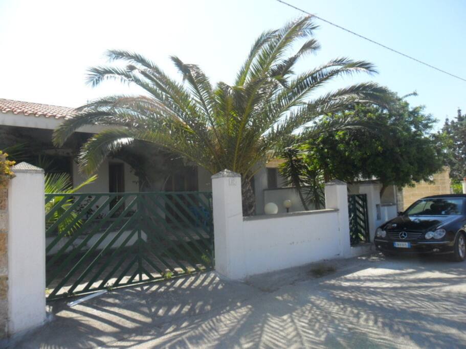 La villetta - The cottage - street view