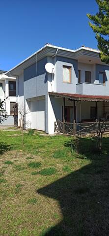 Denize yürüme mesafesinde Kumbaba’da villa gallery image 4