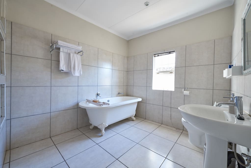 Family Bathroom suite
