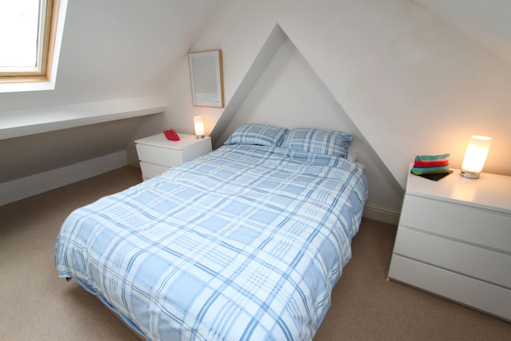 საძინებელი 1