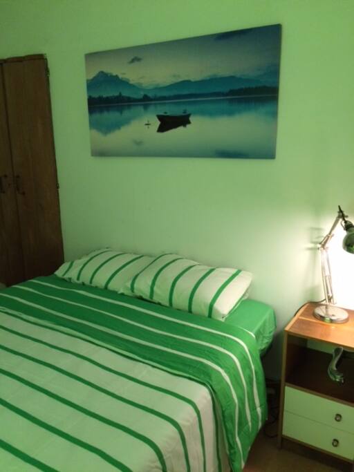 bed-room double bed
