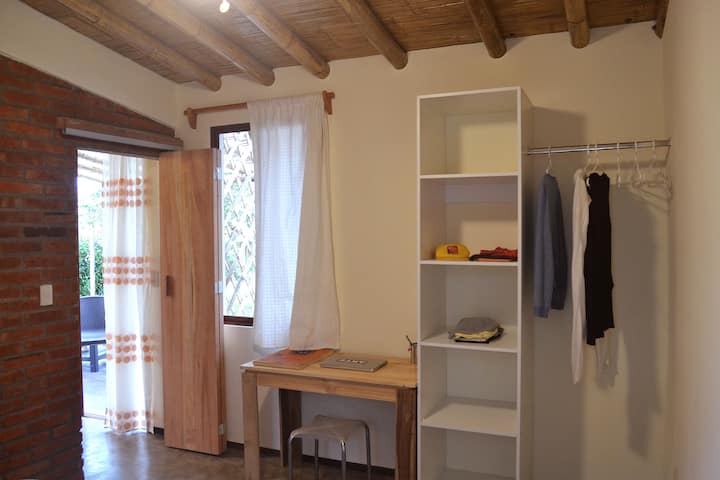 Dormitorio, kancelária+šatník