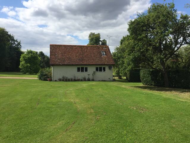 Detached duplex flat - Grange Park, Alresford