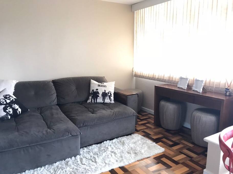 Sala de Estar com pufs.