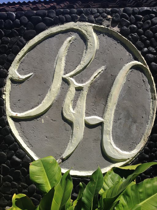 RH logo