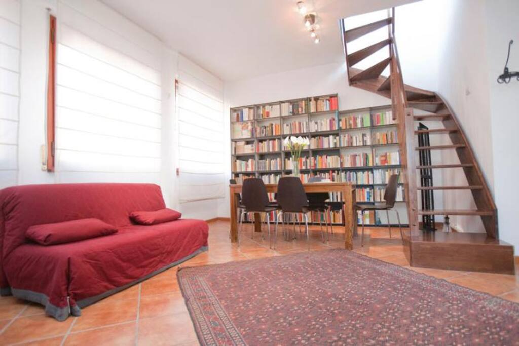 Soggiorno - Living room (1 sofa bed for 2 persons and 1 sofa bed for 1 person)