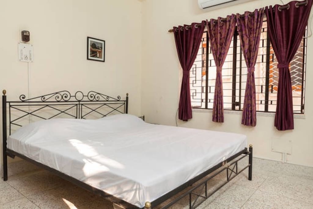2a. Pure cotton bed linen