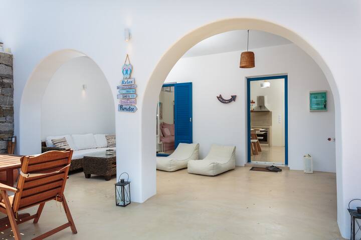 Villa Olena: 2 villas 10 pax 2 pools+Jacuzzi Paros gallery image 4