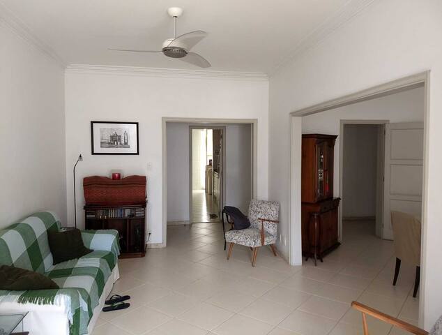 SPACIOUS APARTMENT IN COPACABANA BEACH gallery image 5