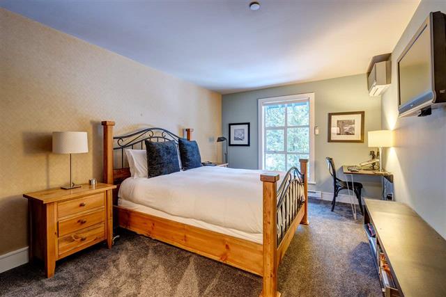 2nd bedroom, Queen size bed, with on suite full bathroom. Could be a second master bedroom. 