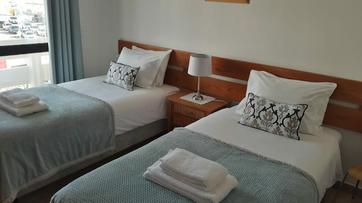 Habitación con 2 camas individuales