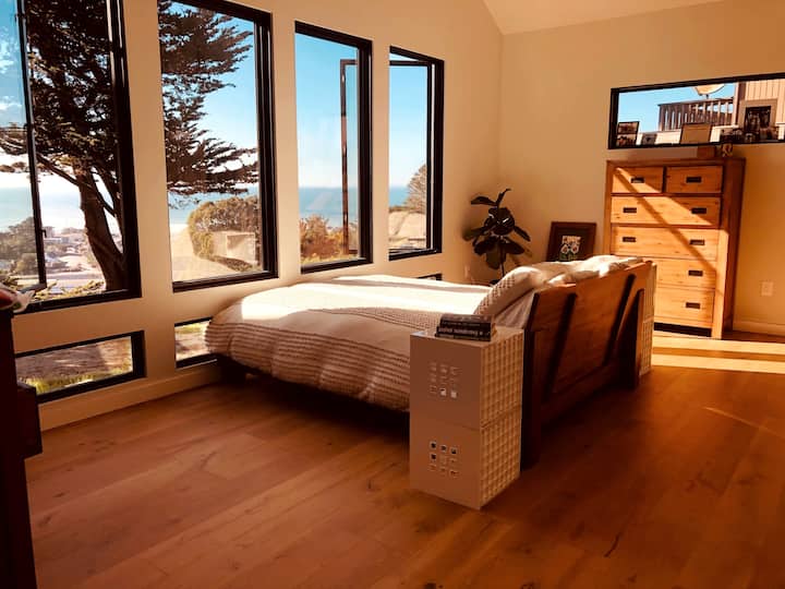 Chambre principale avec vue sur l'océan Pacifique