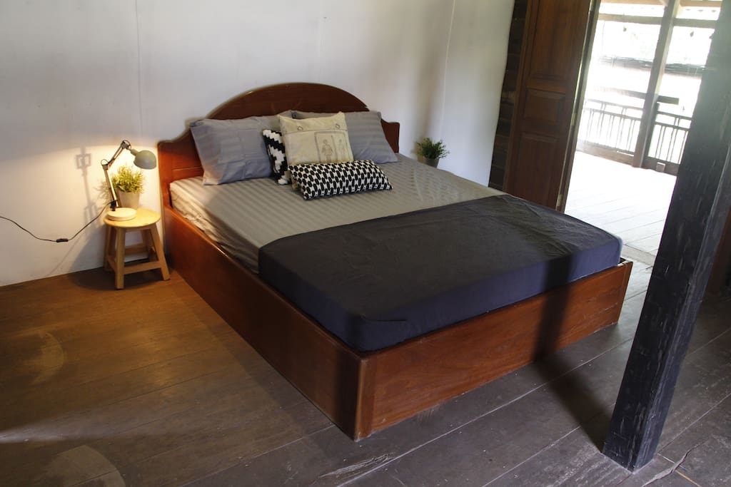 Spacious and cosy bedroom with airconditioning