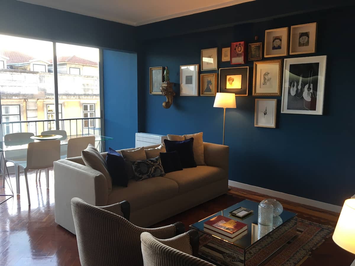 Premium Lisbon Príncipe Real Apartment — living room