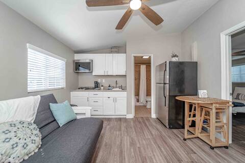 Cozy Guest Home Near LAX & Beaches