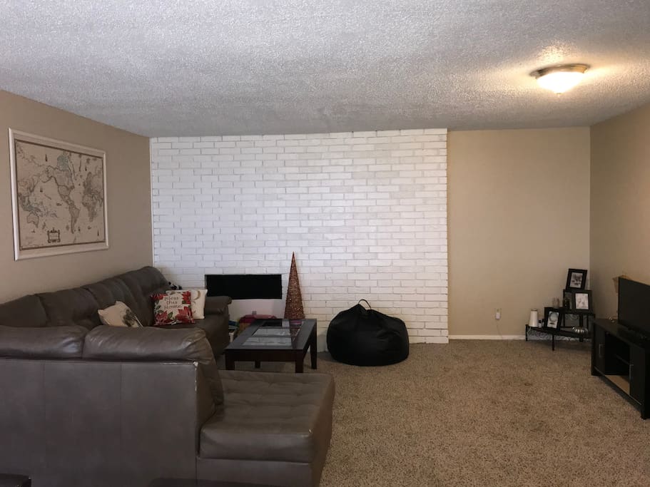 Share space: Living room