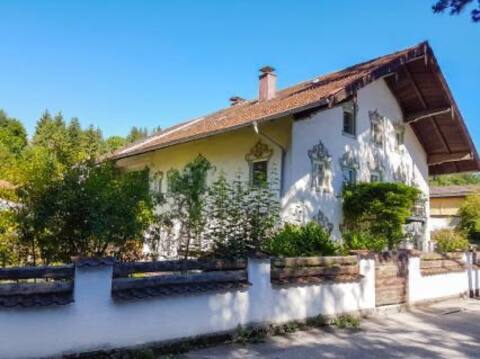 Recommended Gütl - Living in the Historic Building