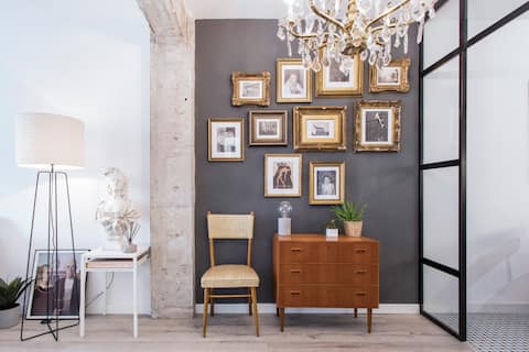 Design flat, between city centre and beach