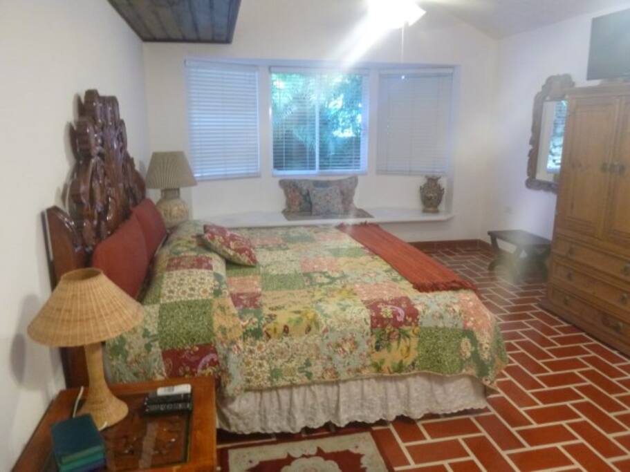 Garden Room Toward Front of House
