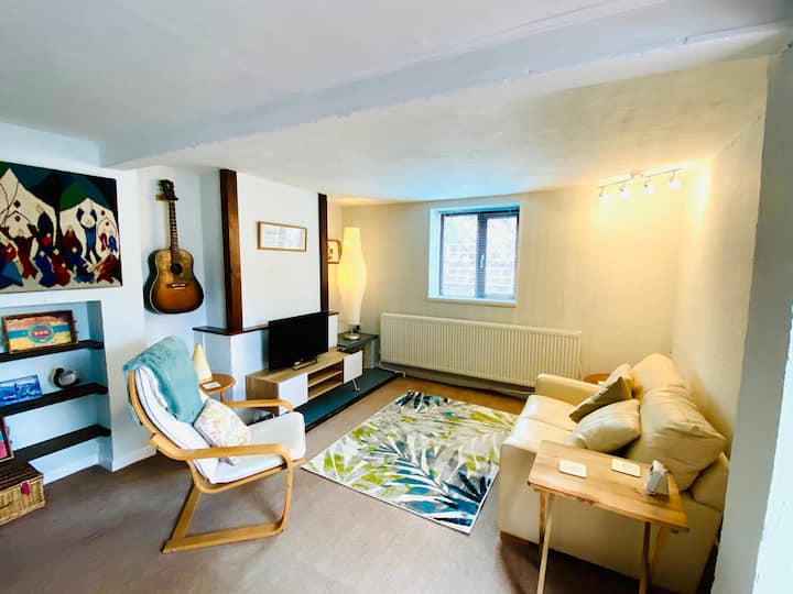 Kari's Cottage, Charming Cottage Holiday Home - 와이트 섬