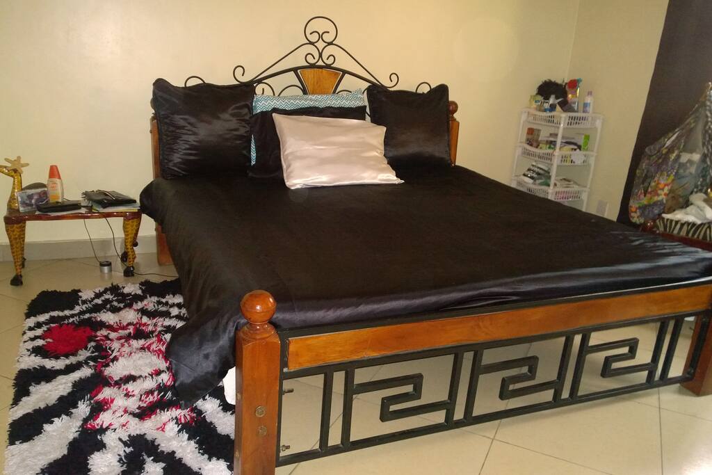Master bedroom, ensuite.