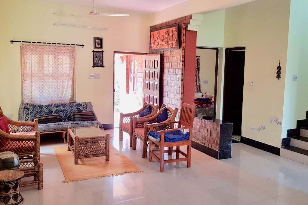 Living room+Verandah
