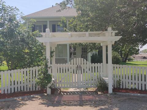 Historic, Private home, 6 min from Perrine Bridge