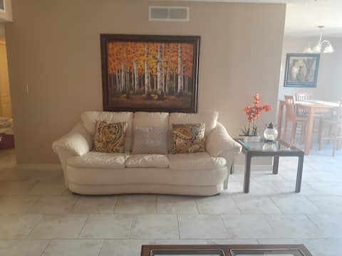 Successful Airbnb property: Clean and Cozy Home with Nice Yard! 3 Bd & 2 Bath! in El Paso