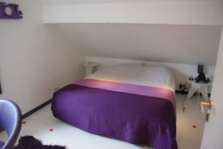 соба бр. 1 брачен кревет (
широк 150-179 см)